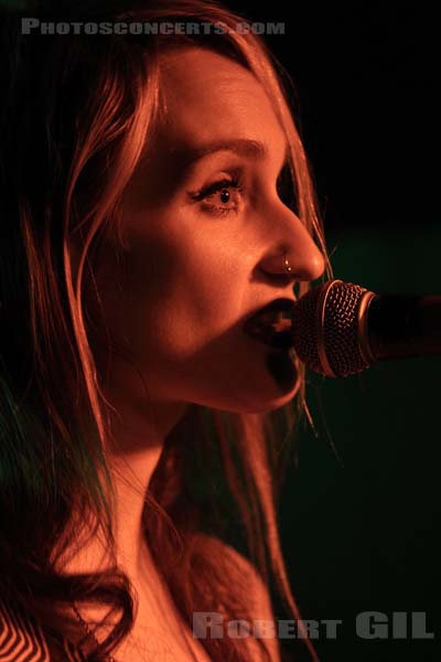 SPEEDY ORTIZ - 2015-10-27 - PARIS - La Mecanique Ondulatoire - 